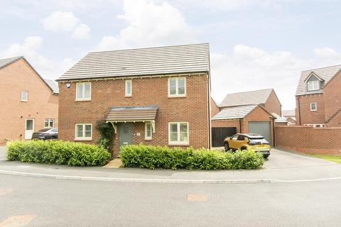 4 bedroom detached house for sale, Fern Road, Lutterworth, Leicestershire