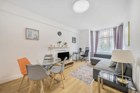 Queensway,  London,  W2,  W2
