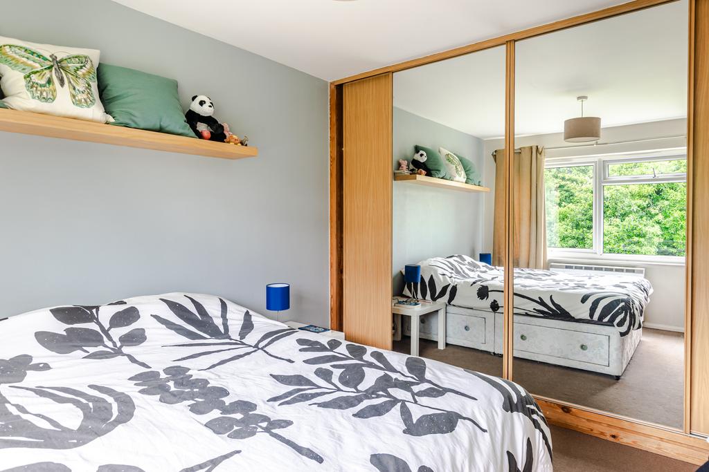 Bedroomc