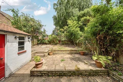 undefined, Clifford Road, Richmond, TW10