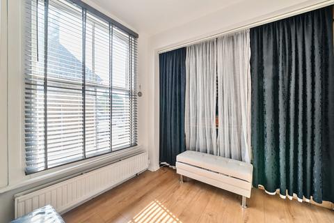1 bedroom apartment for sale, High Street, Iver, Buckinghamshire