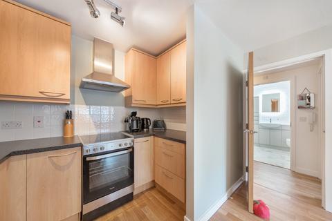1 bedroom flat for sale, Scott Avenue, Putney, London, SW15