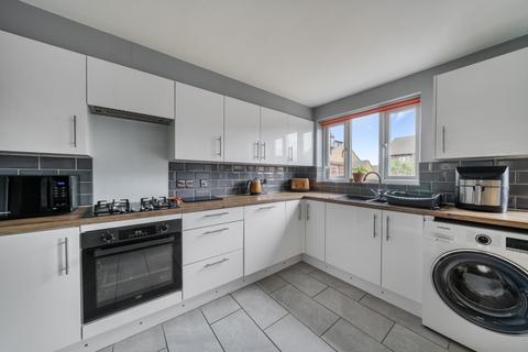 32 Darby Vale, Warfield, Bracknell, RG42 2PQ
