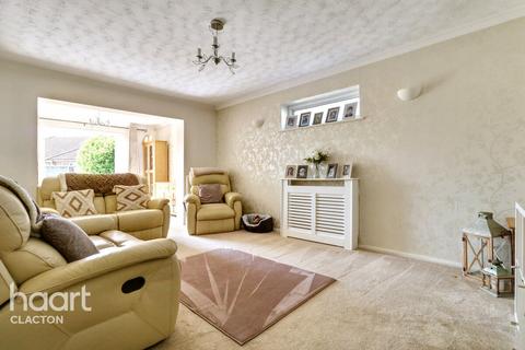 2 bedroom detached bungalow for sale, Jaywick Lane, Clacton-On-Sea