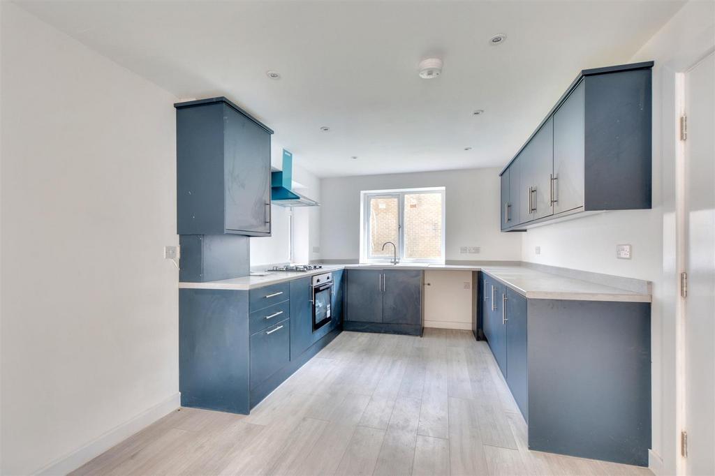 Kitchen 1.jpeg