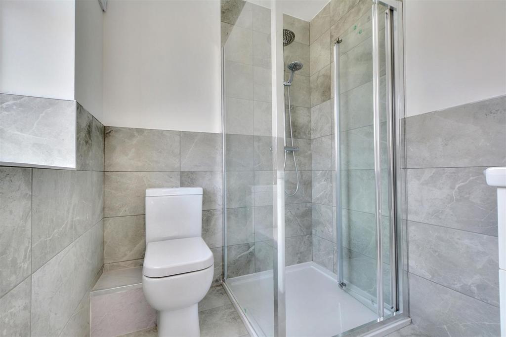 Ensuite.jpeg