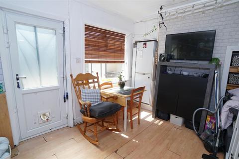 2 bedroom semi-detached house for sale, High Busy Lane, Shipley