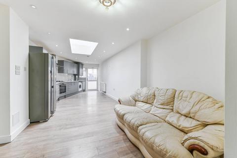 4 bedroom terraced house to rent, Old Town, Croydon, CR0