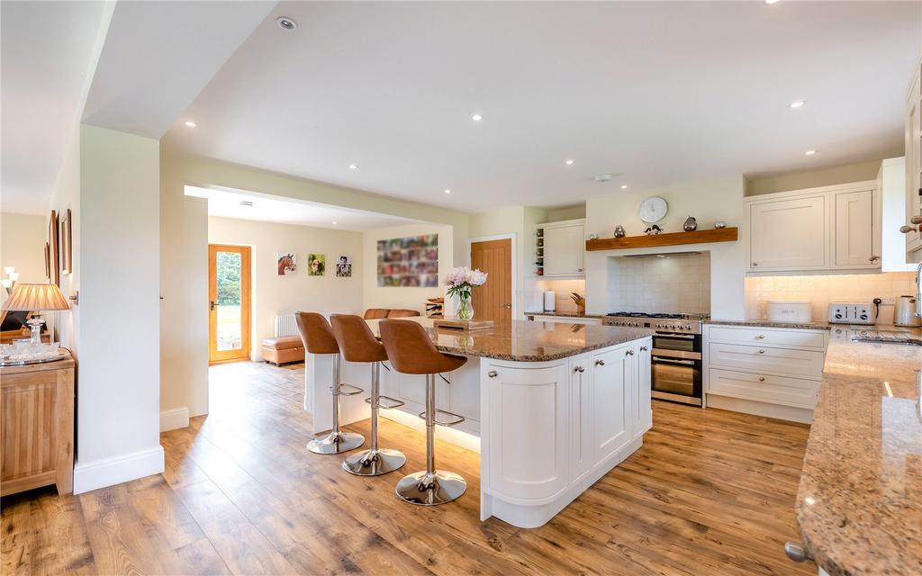 Kitchen/Dining