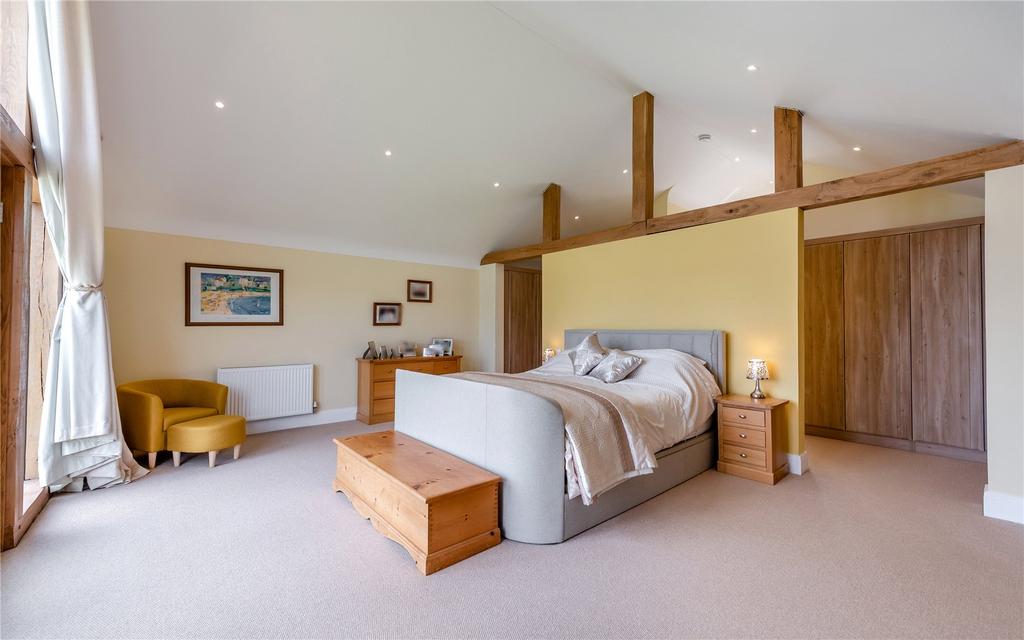 Principcal Bedroom