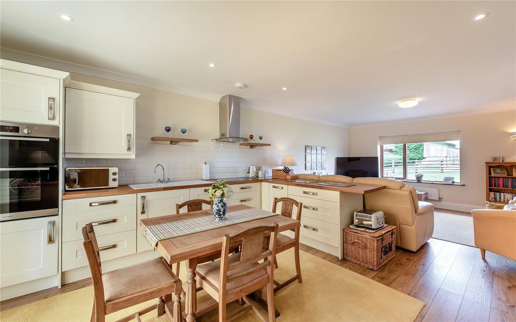 Living/Dining Annexe