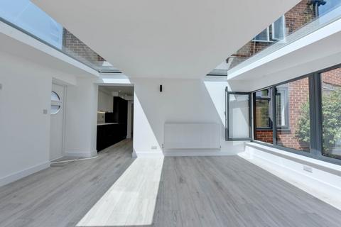 2 Knappe Close, Henley-on-thames, RG9 1XP