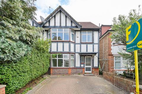 Lillian Avenue, Acton, London, W3