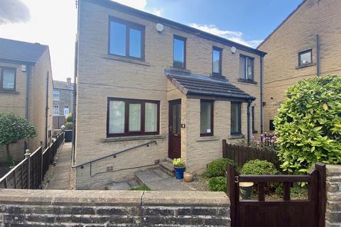 3 Trinity Grove, Brighouse, HD6 4BG