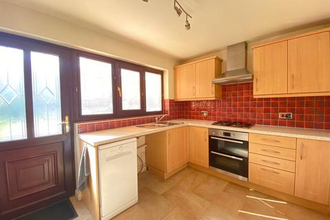 3 Trinity Grove, Brighouse, HD6 4BG