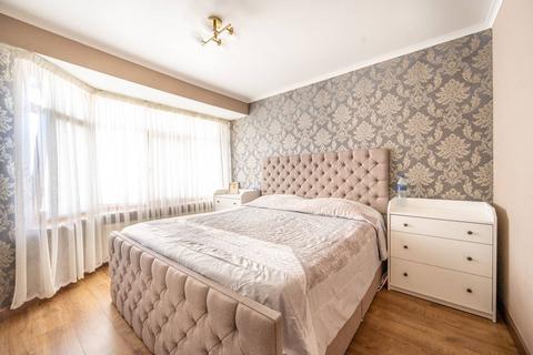 18 Vicarage Lane, East Ham, London, E6 6AB