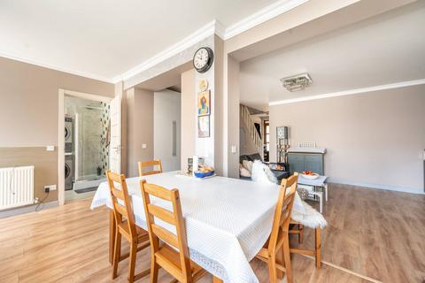18 Vicarage Lane, East Ham, London, E6 6AB