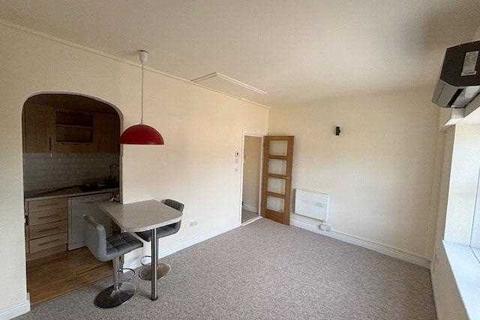 9 Vineys Yard, Bruton, BA10 0EU
