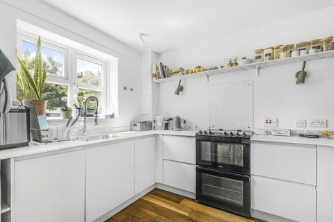 78 Cornwallis Square, London, N19 4LZ