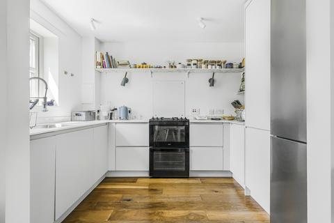 78 Cornwallis Square, London, N19 4LZ