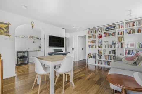 78 Cornwallis Square, London, N19 4LZ