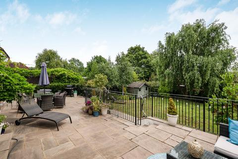 5 bedroom detached house for sale, Moffats Lane, Brookmans Park, AL9