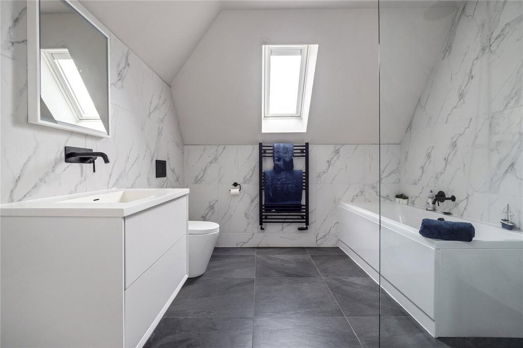 2nd Floor Bathroom