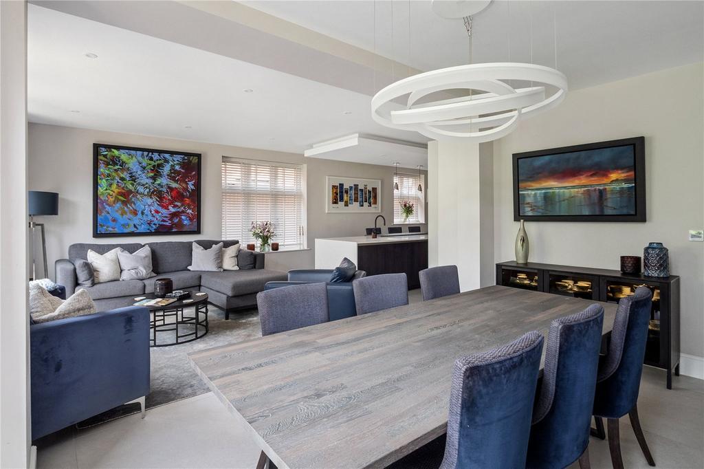 Dining/Lounge