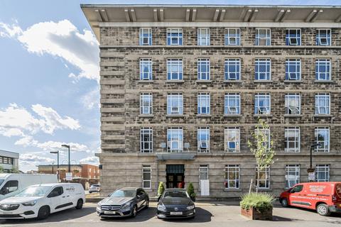 1 bedroom flat for sale, Bromyard House, Bromyard Avenue, London, W3