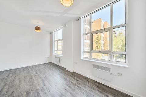 1 bedroom flat for sale, Bromyard House, Bromyard Avenue, London, W3