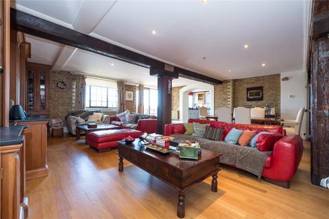 3 bedroom flat to rent, Shad Thames, London