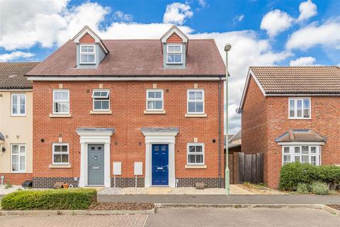 3 bedroom end of terrace house for sale, Spearmint Way, Red Lodge IP28