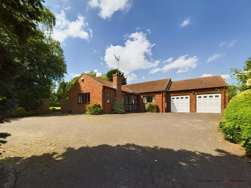 3 Bedroom Detached Bungalow - For Sale