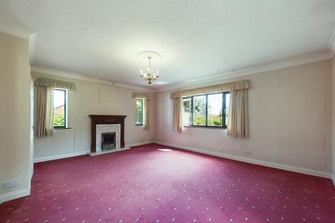 3 bedroom detached bungalow for sale, Howl Lane, Hutton, YO25 9QA