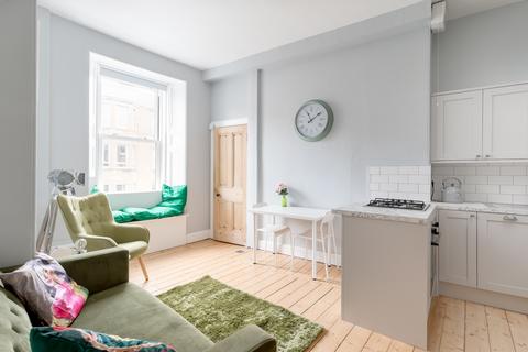19/5 Polwarth Crescent, Edinburgh, EH11 1HR
