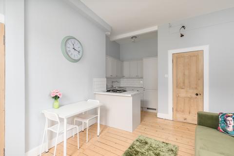 19/5 Polwarth Crescent, Edinburgh, EH11 1HR