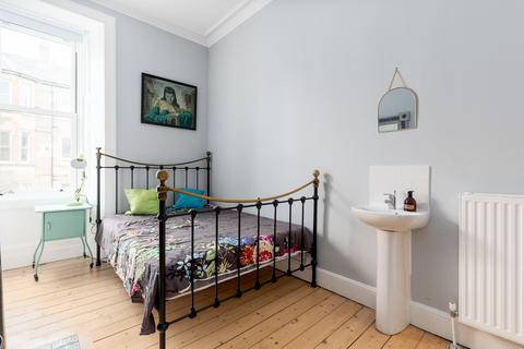 19/5 Polwarth Crescent, Edinburgh, EH11 1HR