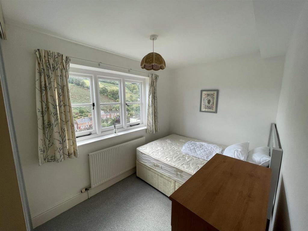 Bedroom.JPEG