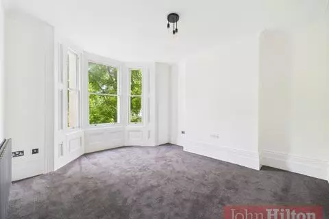 1 bedroom ground floor flat for sale - View 3