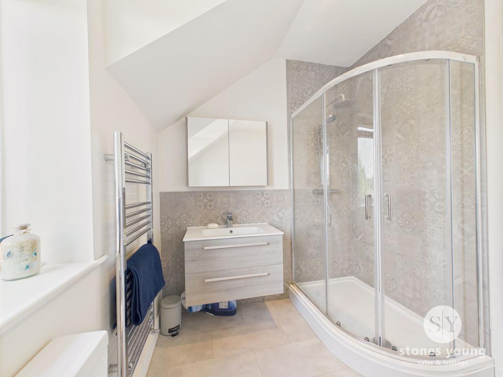 En-suite Bathroom