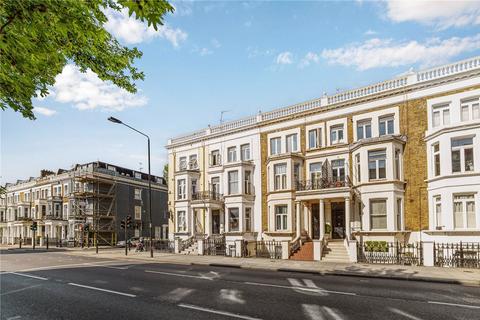 Studio to rent, Warwick Road, London, SW5