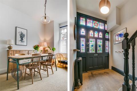67 Replingham Road, London, SW18 5LU