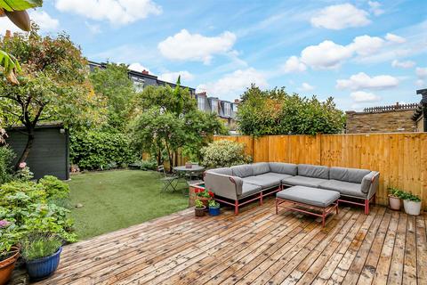 67 Replingham Road, London, SW18 5LU