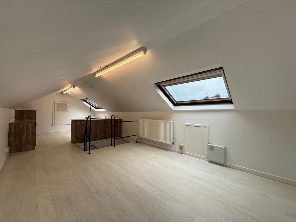 67 Woodsmoor lane NEW 3.jpg