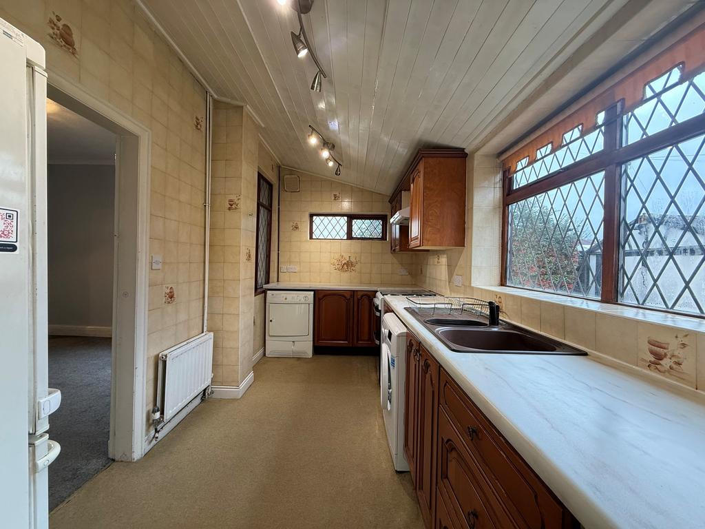 67 Woodsmoor lane NEW.jpg