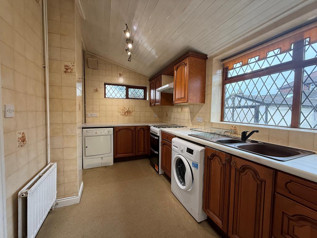 67 Woodsmoor lane NEW 2.jpg