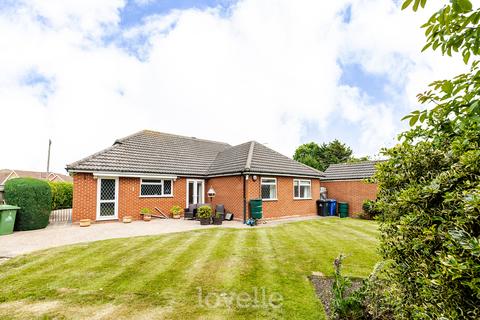 undefined, Lindisfarne Avenue, New Waltham DN36