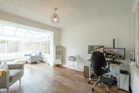 3 bedroom chalet for sale, The Green, Pagham, Bognor Regis