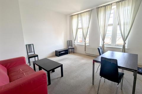 2 bedroom apartment for sale, Edgecumbe House Apartments, Halifax HX1