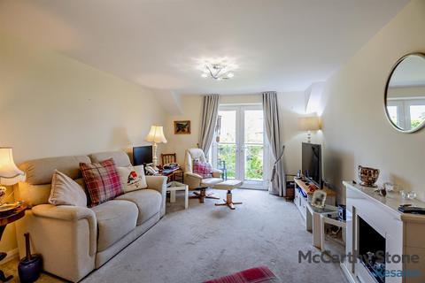 2 bedroom apartment for sale, Bangor Road, Benllech, Tyn-y-Gongl, Anglesey, Gwynedd, LL74 8TF